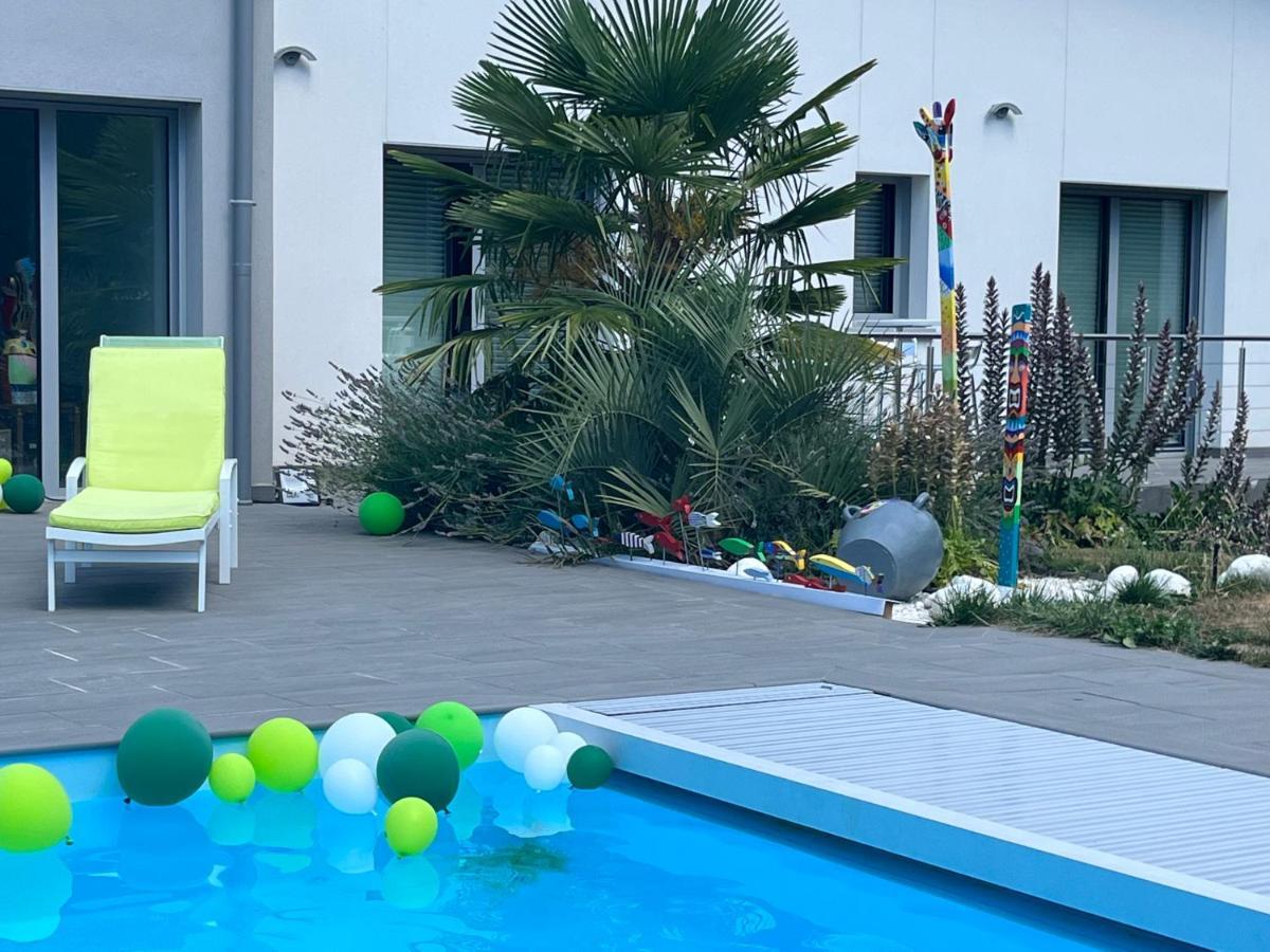 Bed and Breakfast Domaine Georges V Saint-Junien Esterno foto